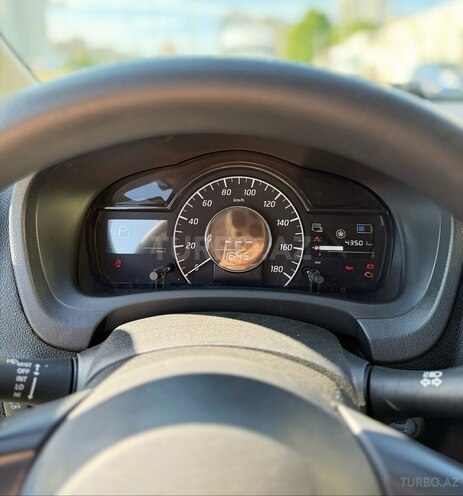 Nissan Note-10