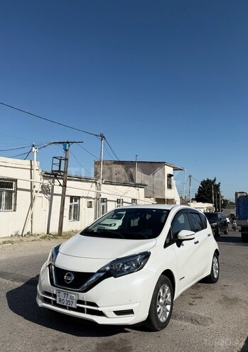 Nissan Note-2