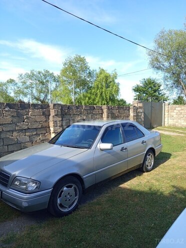 Mercedes C 180 1994, 260,000 km - 1.8 л - Astara