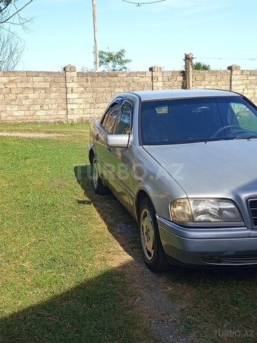Mercedes C 180 1994, 260,000 km - 1.8 л - Astara