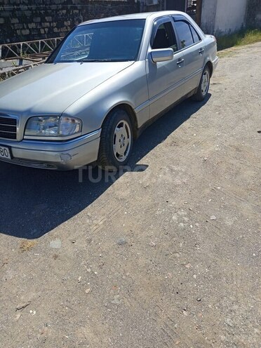 Mercedes C 180 1994, 260,000 km - 1.8 л - Astara