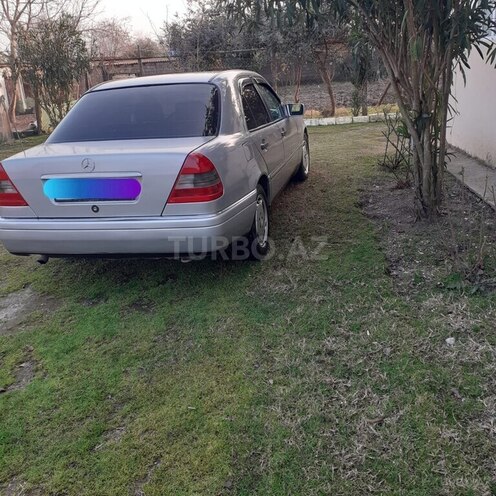 Mercedes C 180 1994, 260,000 km - 1.8 л - Astara