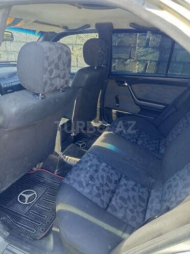 Mercedes C 180 1994, 260,000 km - 1.8 л - Astara