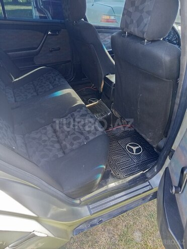 Mercedes C 180 1994, 260,000 km - 1.8 л - Astara