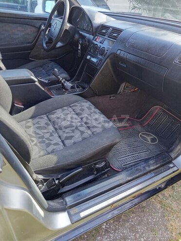 Mercedes C 180 1994, 260,000 km - 1.8 л - Astara