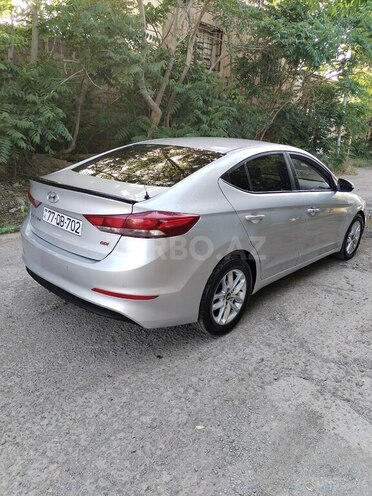 Hyundai Elantra 2015, 220,236 km - 1.6 l - Bakı