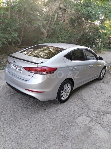 Hyundai Elantra 2015, 220,236 km - 1.6 l - Bakı