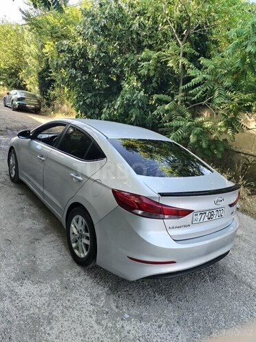 Hyundai Elantra 2015, 220,236 km - 1.6 l - Bakı