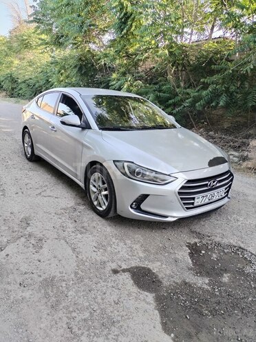 Hyundai Elantra 2015, 220,236 km - 1.6 l - Bakı