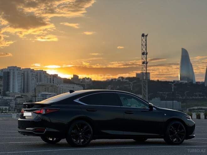 Lexus ES 300h 2022, 53,000 km - 2.5 л - Bakı