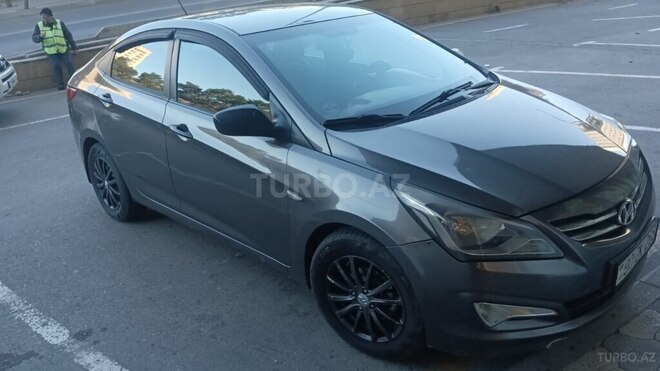 Hyundai Accent 2015, 200,000 km - 1.6 l - Bakı