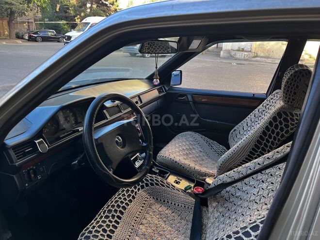 Mercedes E 200 d 1991, 300,000 km - 2.0 l - Bakı