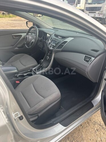 Hyundai Elantra 2015, 325,252 km - 1.6 l - Ağstafa