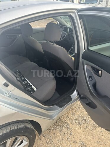 Hyundai Elantra 2015, 325,252 km - 1.6 l - Ağstafa