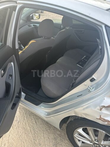 Hyundai Elantra 2015, 325,252 km - 1.6 l - Ağstafa