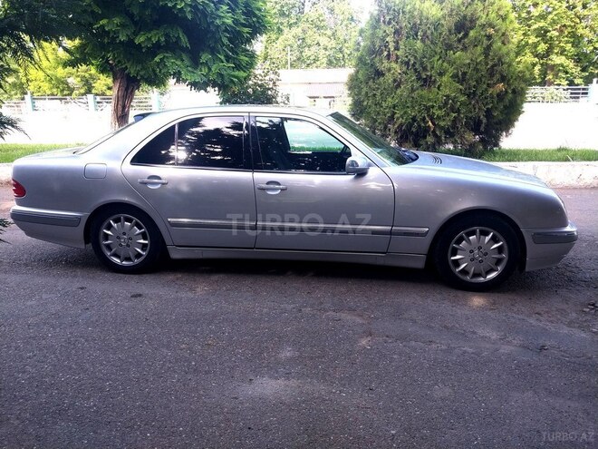 Mercedes E 200 1999, 321,000 km - 2.0 l - Qazax