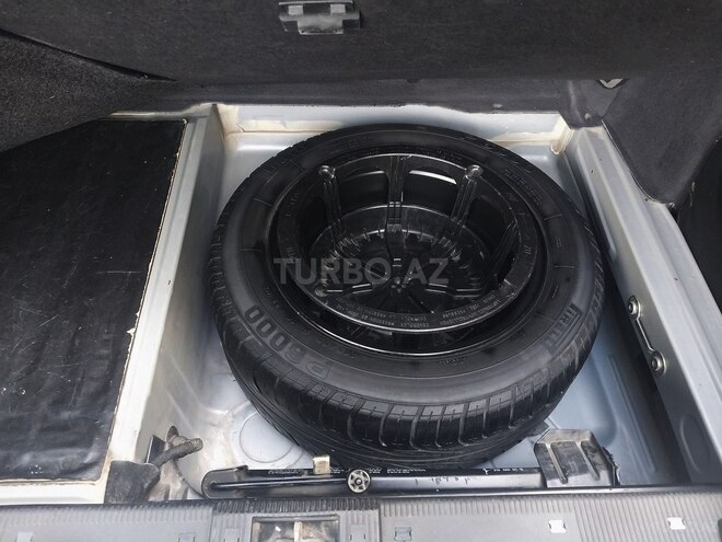 Mercedes E 200 1999, 321,000 km - 2.0 l - Qazax