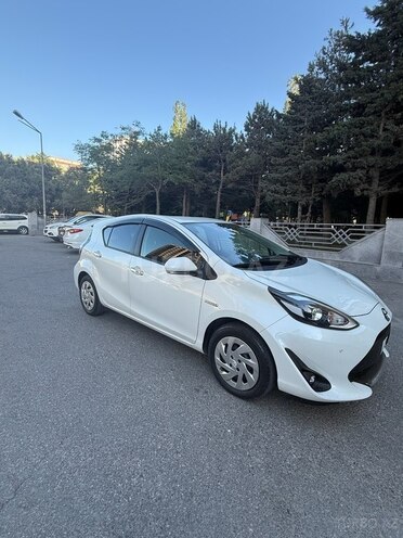 Toyota Aqua 2019, 64,000 km - 1.5 л - Bakı