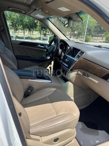Mercedes GL 450 4MATIC 2015, 323,556 km - 3.0 l - Bakı