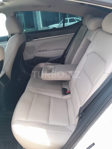 Hyundai Elantra 2016, 124,000 km - 2.0 l - Bakı