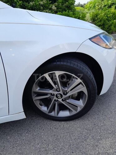 Hyundai Elantra 2016, 124,000 km - 2.0 l - Bakı