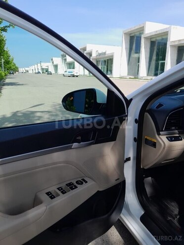 Hyundai Elantra 2016, 124,000 km - 2.0 l - Bakı
