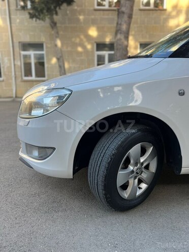 Skoda Fabia 2013, 205,000 km - 1.6 l - Bakı