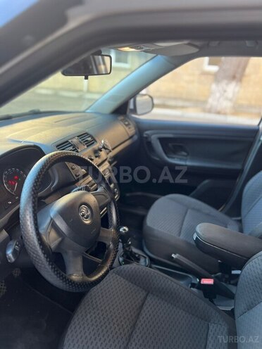 Skoda Fabia 2013, 205,000 km - 1.6 l - Bakı