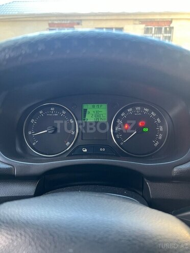 Skoda Fabia 2013, 205,000 km - 1.6 l - Bakı
