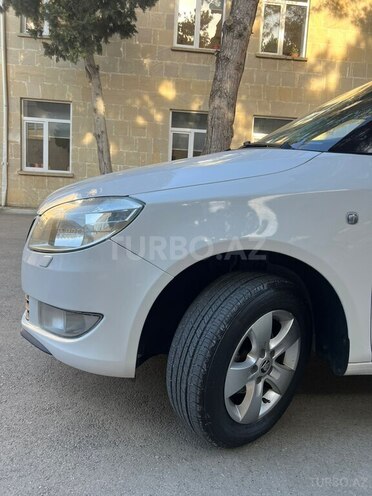 Skoda Fabia 2013, 205,000 km - 1.6 l - Bakı