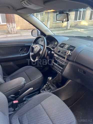 Skoda Fabia 2013, 205,000 km - 1.6 l - Bakı