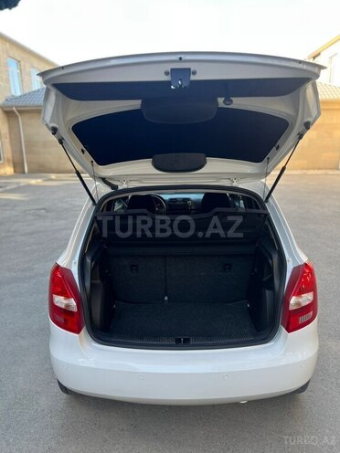 Skoda Fabia 2013, 205,000 km - 1.6 l - Bakı