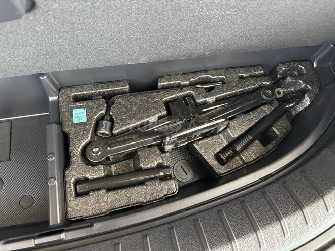 Hyundai Santa Fe-15