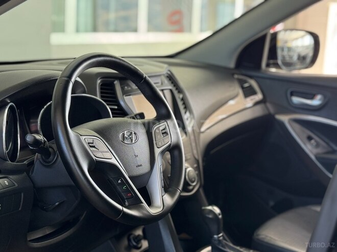 Hyundai Santa Fe-23