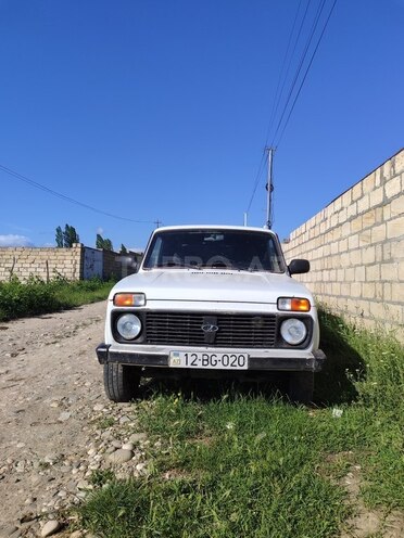 LADA (VAZ) Niva 2004, 300,000 km - 1.7 l - Qusar