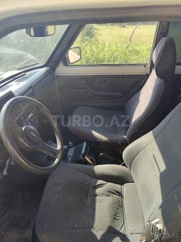 LADA (VAZ) Niva 2004, 300,000 km - 1.7 l - Qusar