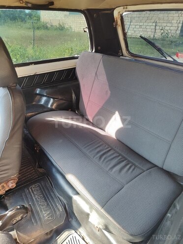 LADA (VAZ) Niva 2004, 300,000 km - 1.7 l - Qusar