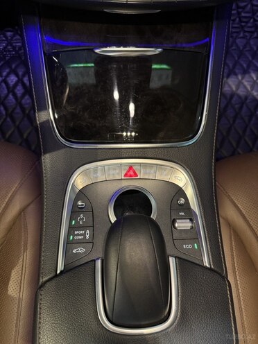 Mercedes S 500-19
