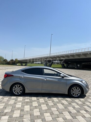 Hyundai Avante 2015, 225,000 km - 1.6 л - Bakı