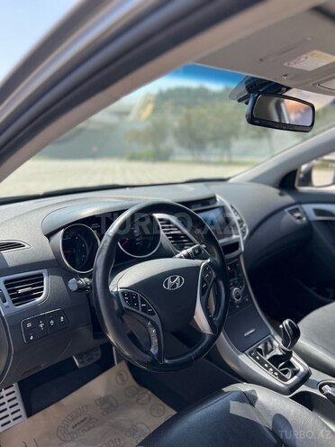 Hyundai Avante 2015, 225,000 km - 1.6 л - Bakı