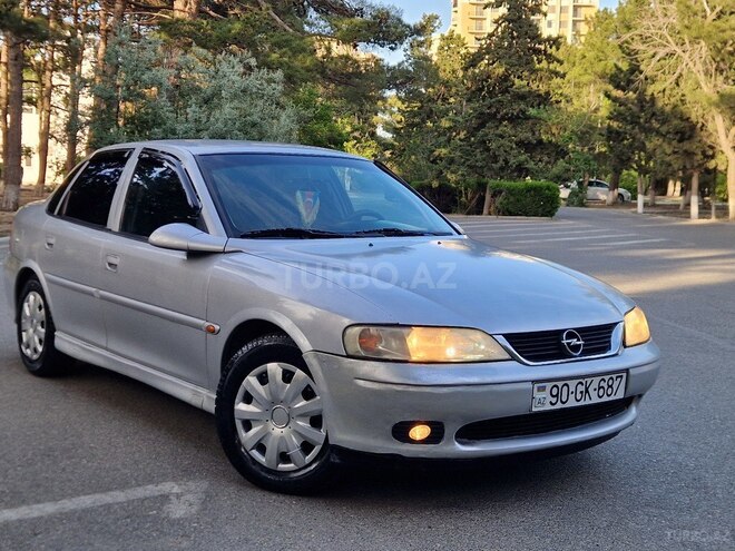 Opel Vectra 1999, 243,578 km - 1.6 л - Sumqayıt