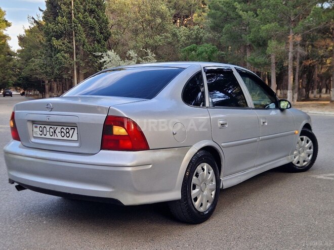 Opel Vectra 1999, 243,578 km - 1.6 л - Sumqayıt