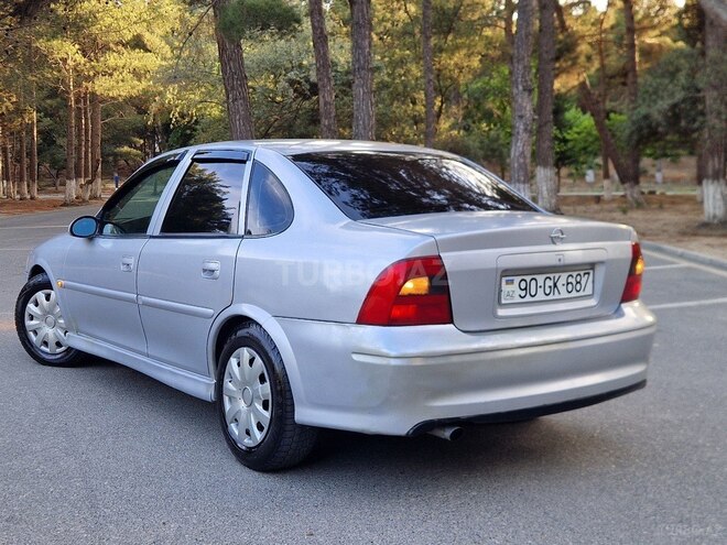 Opel Vectra 1999, 243,578 km - 1.6 л - Sumqayıt