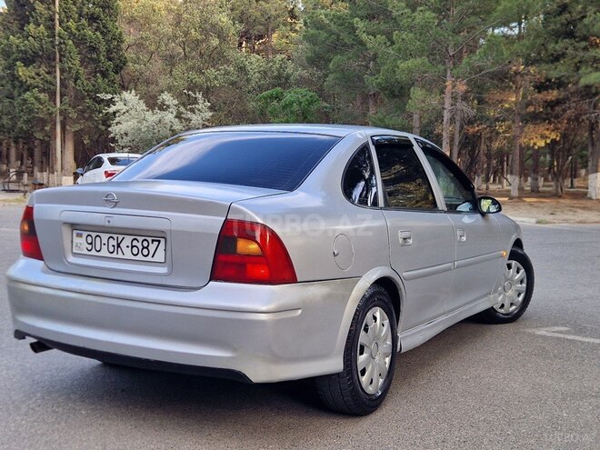 Opel Vectra 1999, 243,578 km - 1.6 л - Sumqayıt