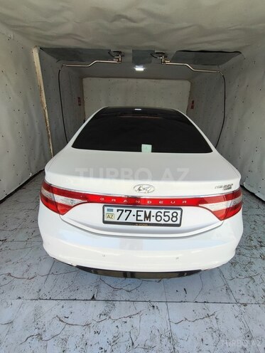 Hyundai Grandeur 2015, 215,000 km - 2.2 л - Bakı