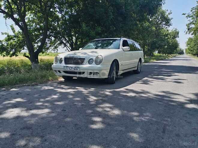 Mercedes E 220 d 2002, 458,000 km - 2.2 l - Salyan