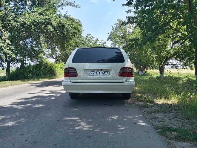 Mercedes E 220 d 2002, 458,000 km - 2.2 l - Salyan