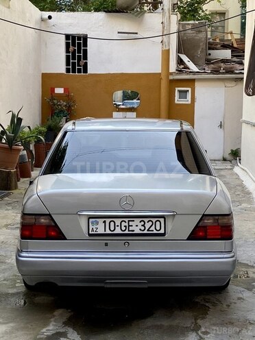 Mercedes E 200 1995, 307,000 km - 2.0 l - Bakı