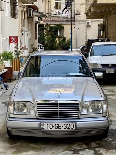 Mercedes E 200 1995, 307,000 km - 2.0 l - Bakı