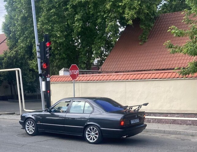 BMW 520 1992, 360,000 km - 2.0 л - Şəmkir